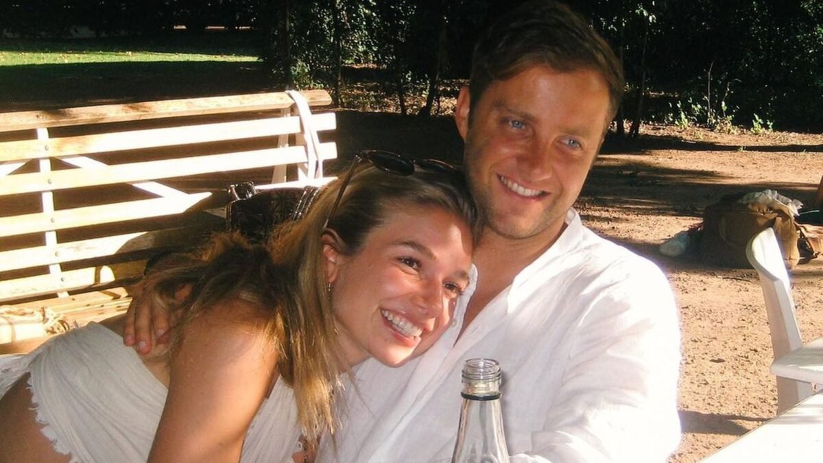 Stephanie Barrett Surfer Eric Plancon